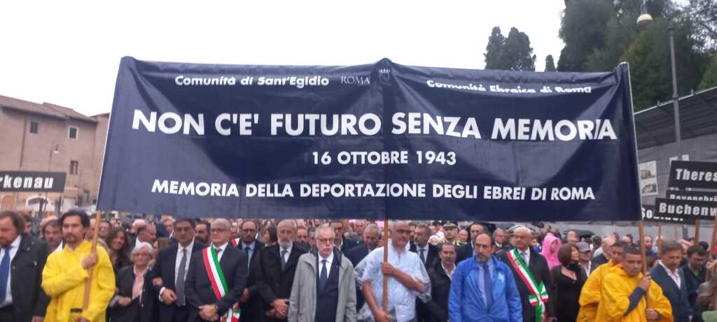 La memoria della deportazione degli ebrei romani il 15 ottobre alle ore 19.45 al Portico d'Ottavia